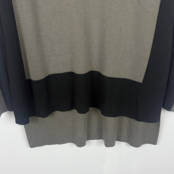 Eileen Fisher Classy Neutral Minimalist Ribbed Black Gray Knit Top  Size XS - Picture 6 of 9